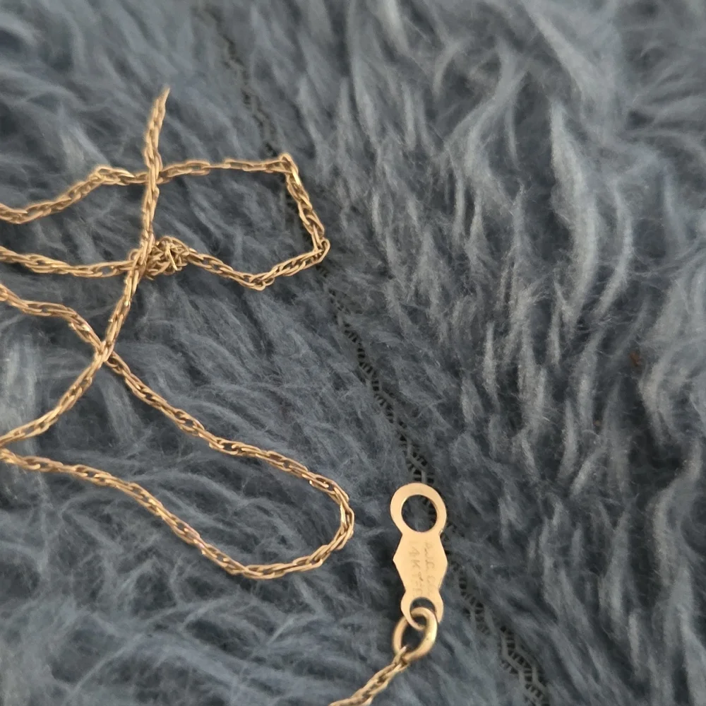 2 Broken 14k Gold Neclaces - Picture 2 of 13